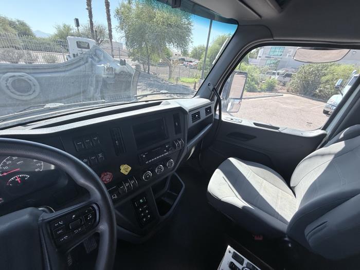 2024 Peterbilt 548-12