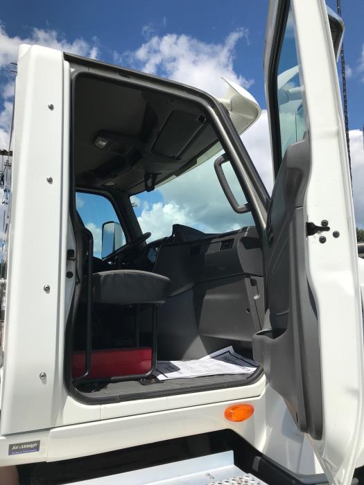 2020 International LT625-5