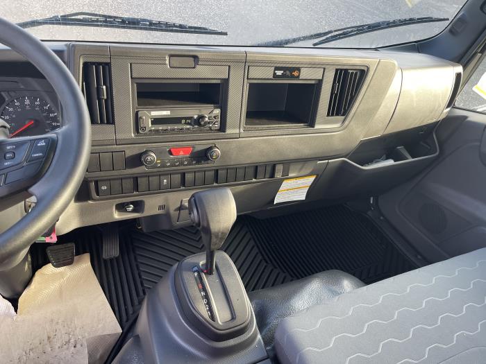 2027 Isuzu NRR-10
