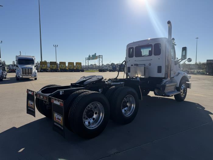 2021 Peterbilt 567-4