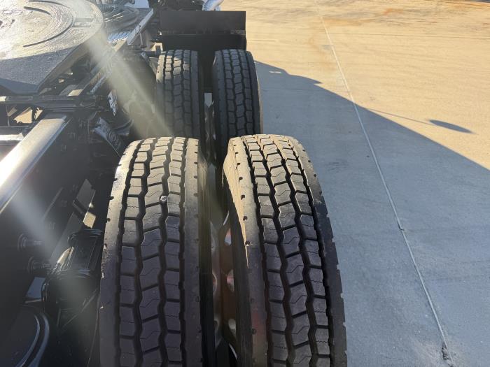 2021 Peterbilt 567-10