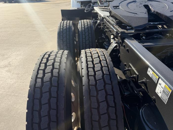 2021 Peterbilt 567-11
