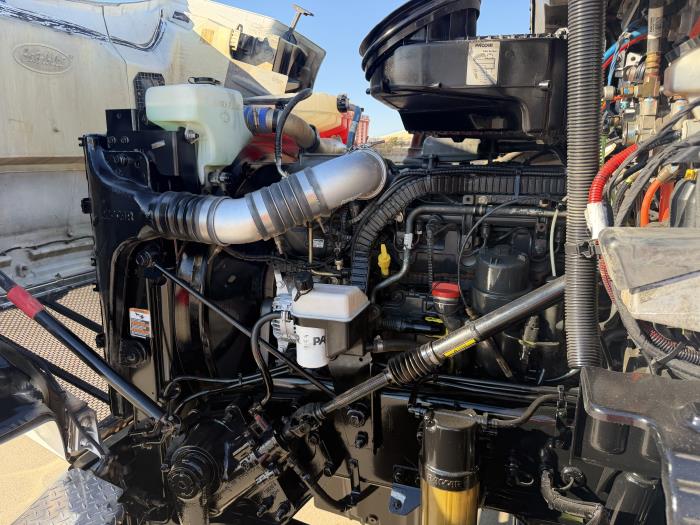 2021 Peterbilt 567-16