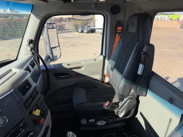 2021 Peterbilt 567-24