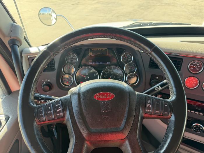 2021 Peterbilt 567-30