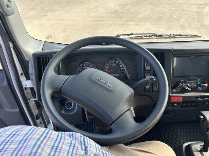 2026 Isuzu NPR-HD-14