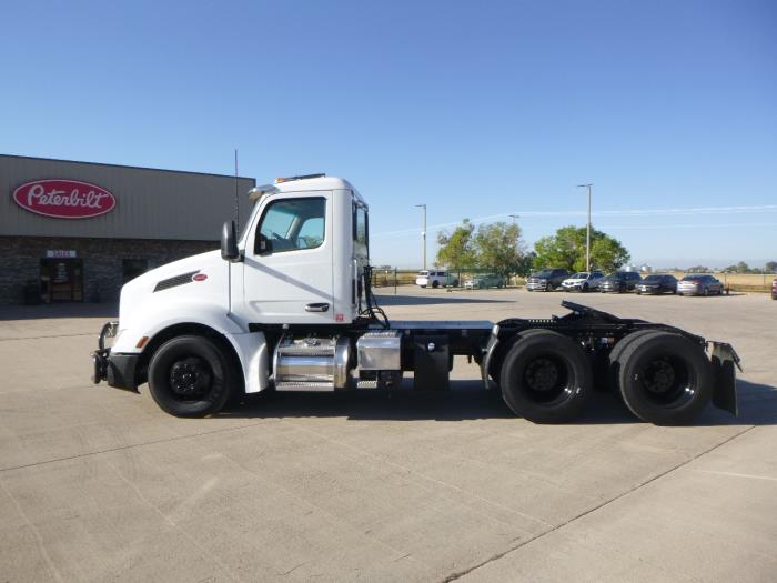 2023 Peterbilt 579-3