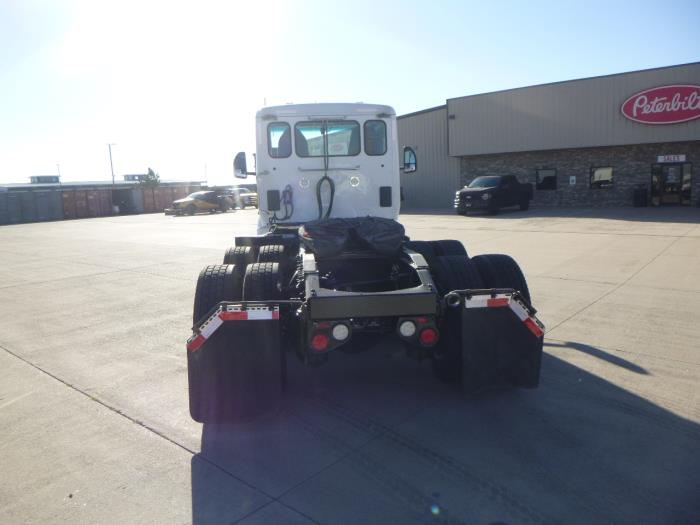 2023 Peterbilt 579-5