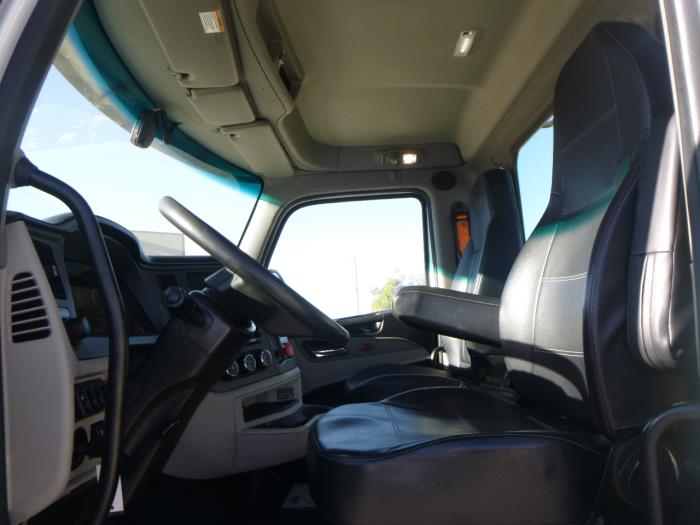 2023 Peterbilt 579-11