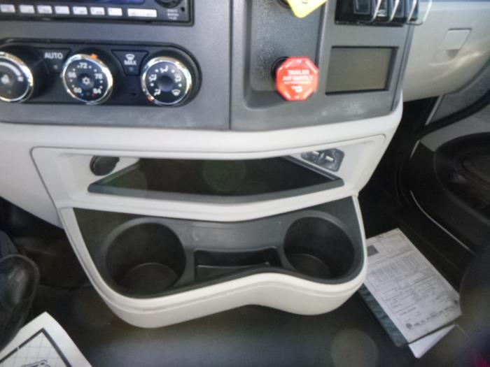 2023 Peterbilt 579-16