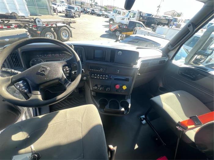 2023 International LT625-8