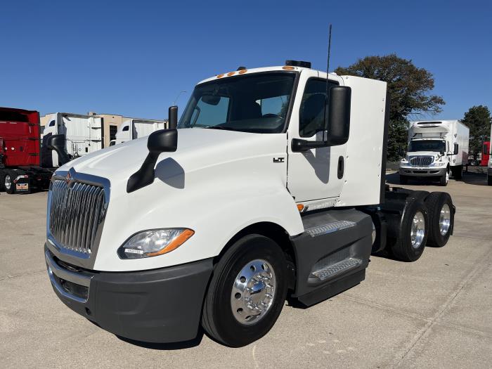 2021 International LT625-0