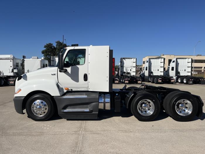 2021 International LT625-1