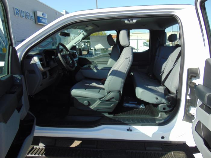 2027 Ford F-250-8