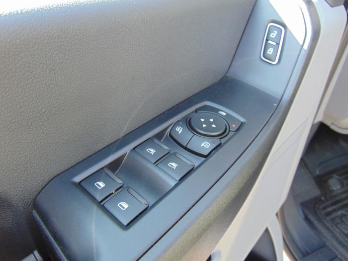 2027 Ford F-250-9