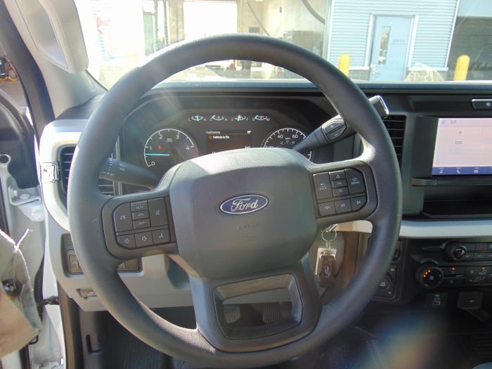 2027 Ford F-250-10