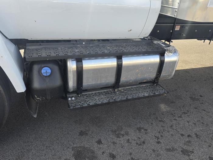 2027 Ford F-750-11
