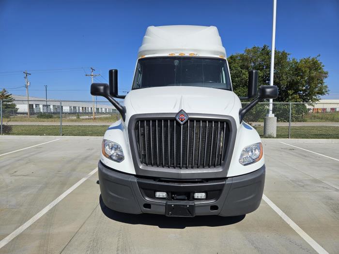 2022 International LT625-2