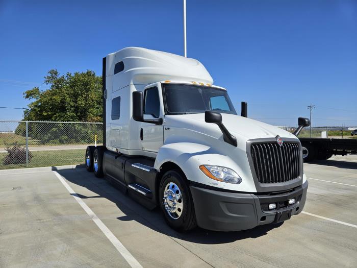 2022 International LT625-3