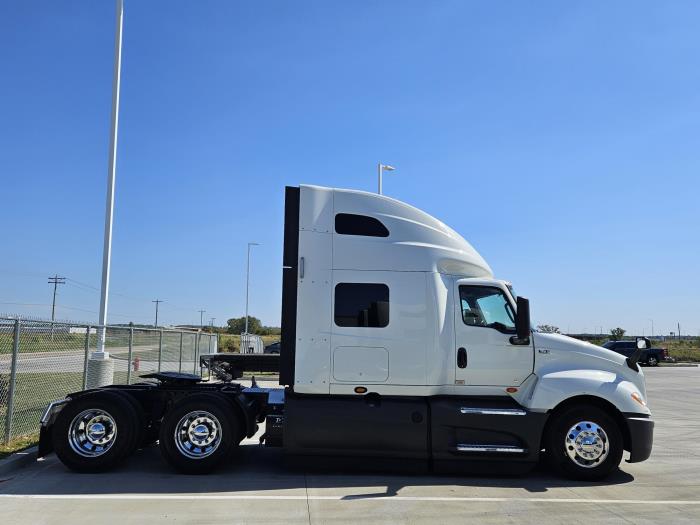 2022 International LT625-4