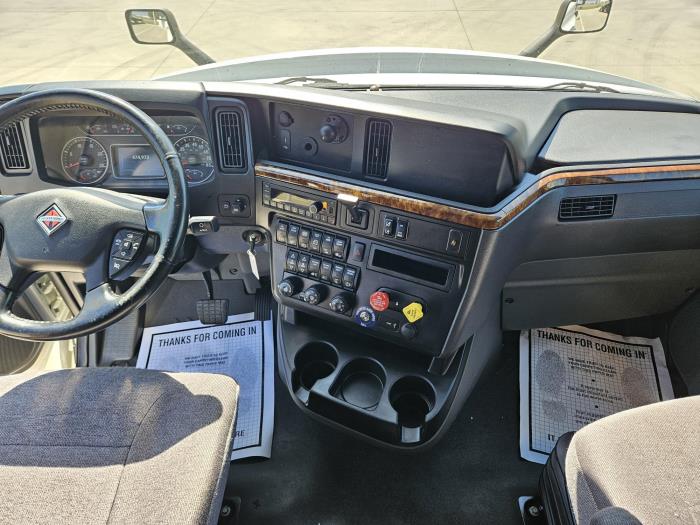 2022 International LT625-10