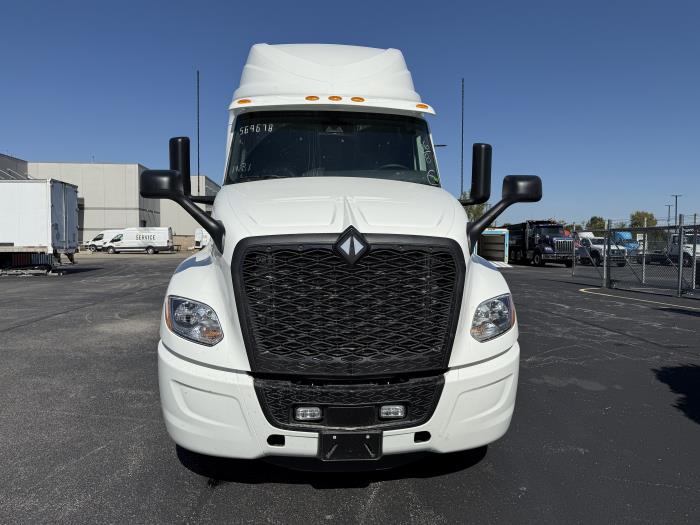 2027 International LT625-7