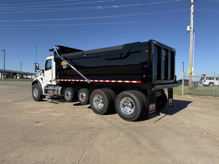 2027 Peterbilt 548-12