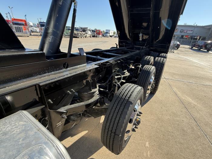 2027 Peterbilt 548-34