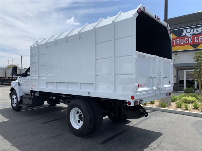 2027 Ford F-650-3