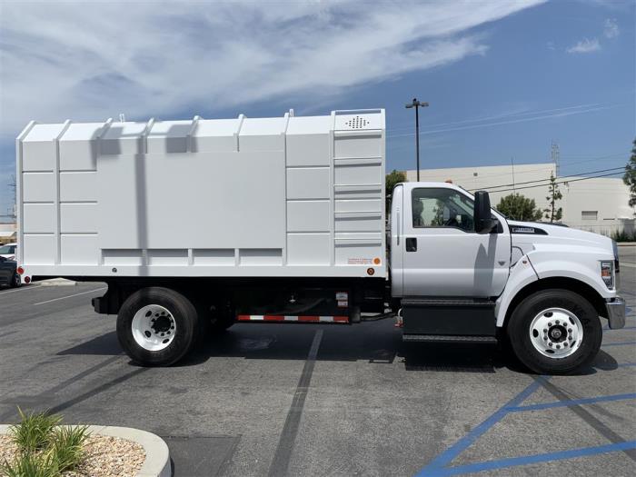 2027 Ford F-650-6