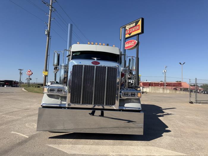 2027 Peterbilt 589-16