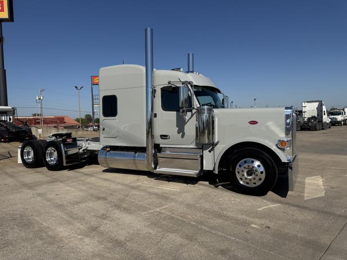2027 Peterbilt 589-22