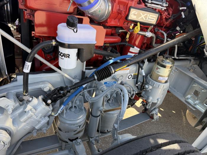 2027 Peterbilt 589-33
