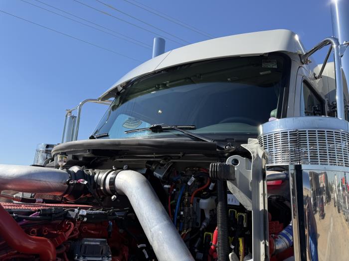 2027 Peterbilt 589-34