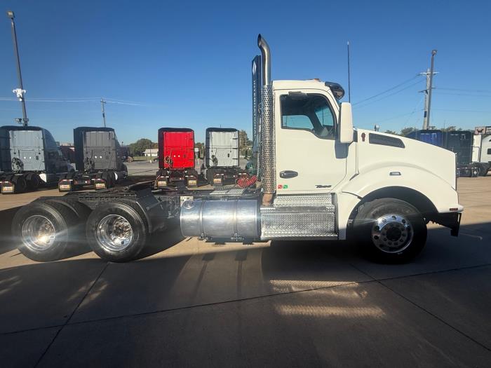 2020 Kenworth T880-2