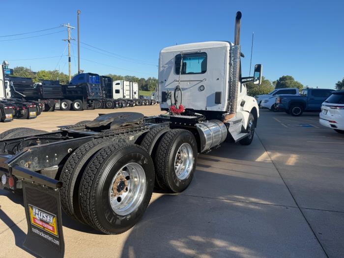 2020 Kenworth T880-6