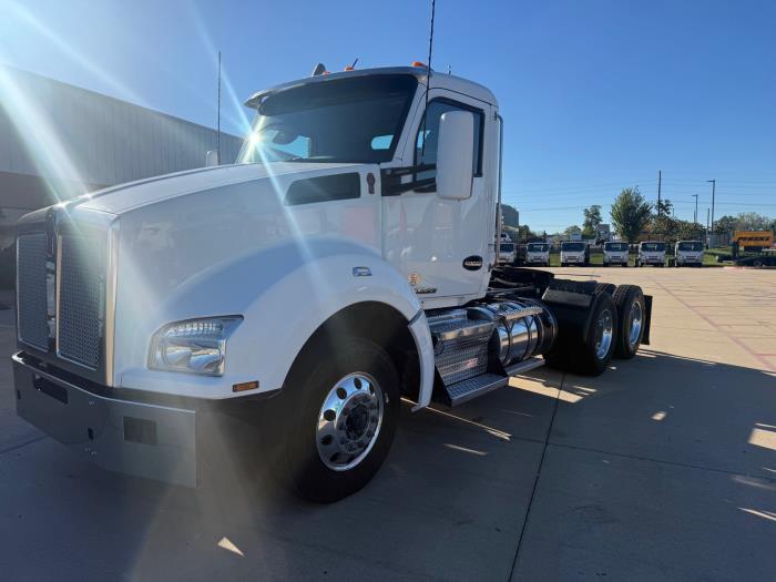 2020 Kenworth T880-0