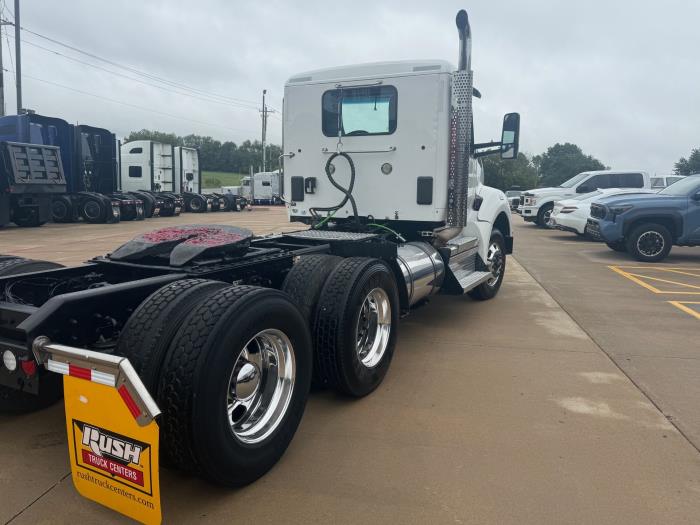 2021 Kenworth T880-7