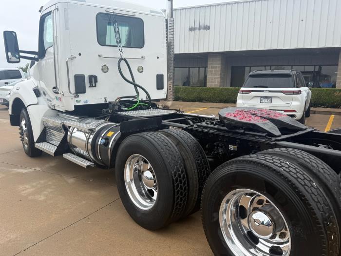 2021 Kenworth T880-5