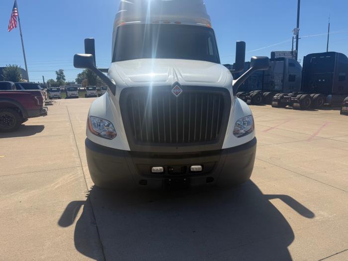 2022 International LT625-5
