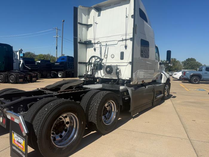 2022 International LT625-6