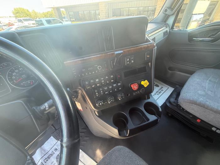 2022 International LT625-13