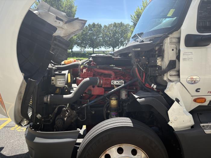 2022 International LT625-12