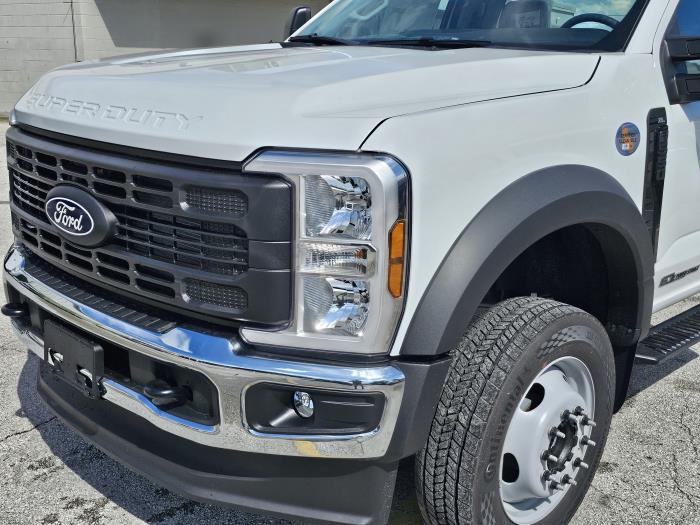 2027 Ford F-550-11