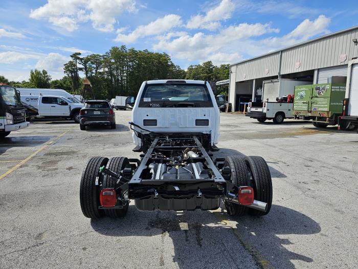 2027 Ford F-550-6