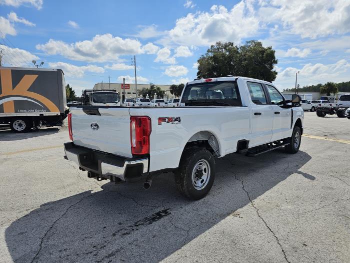 2027 Ford F-250-4