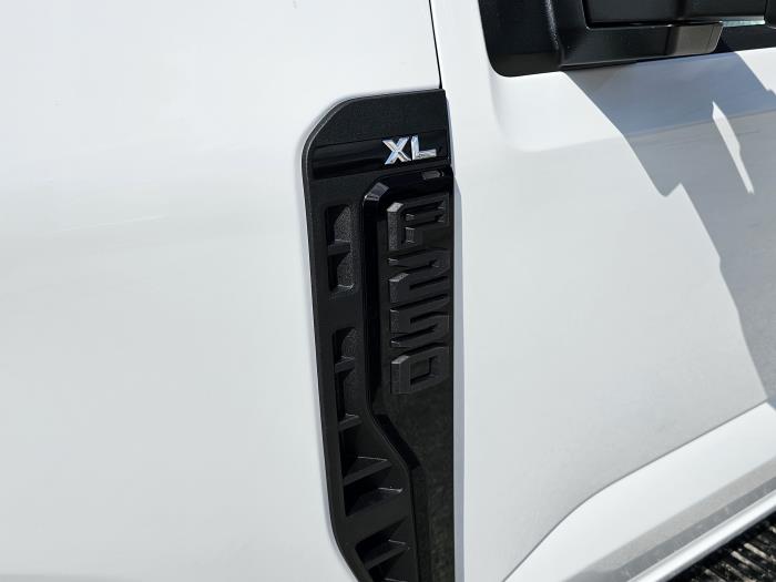2027 Ford F-250-10