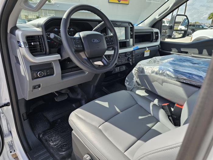 2027 Ford F-250-13