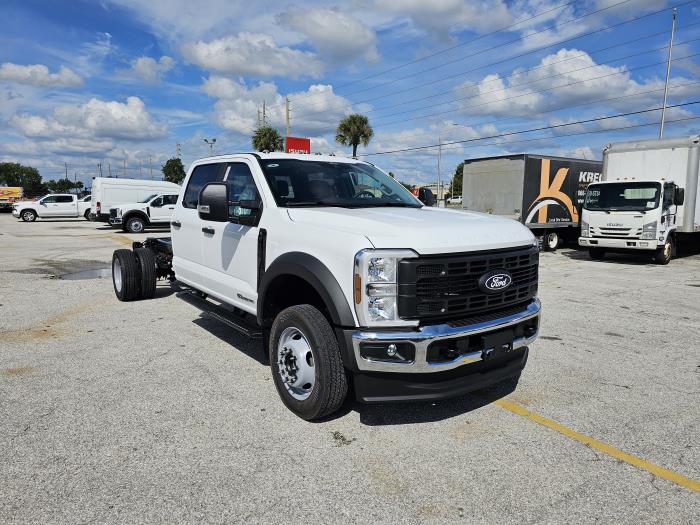 2027 Ford F-450-3