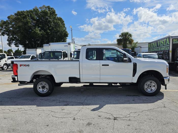 2027 Ford F-250-3